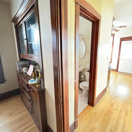 2Br 1Ba Irving Park Updated Vintage Top Unit 2-Flat Chicago Exterior foto